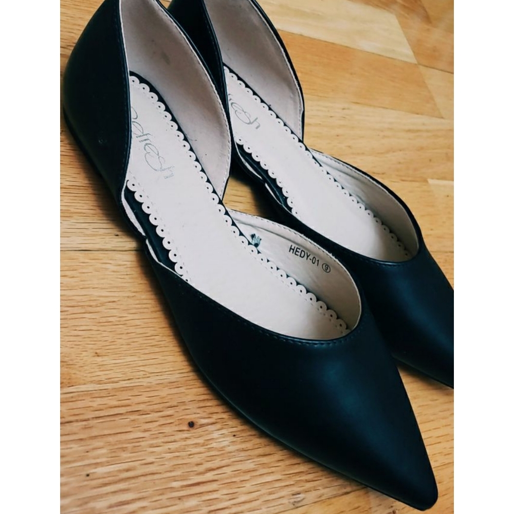 Black cut out flats